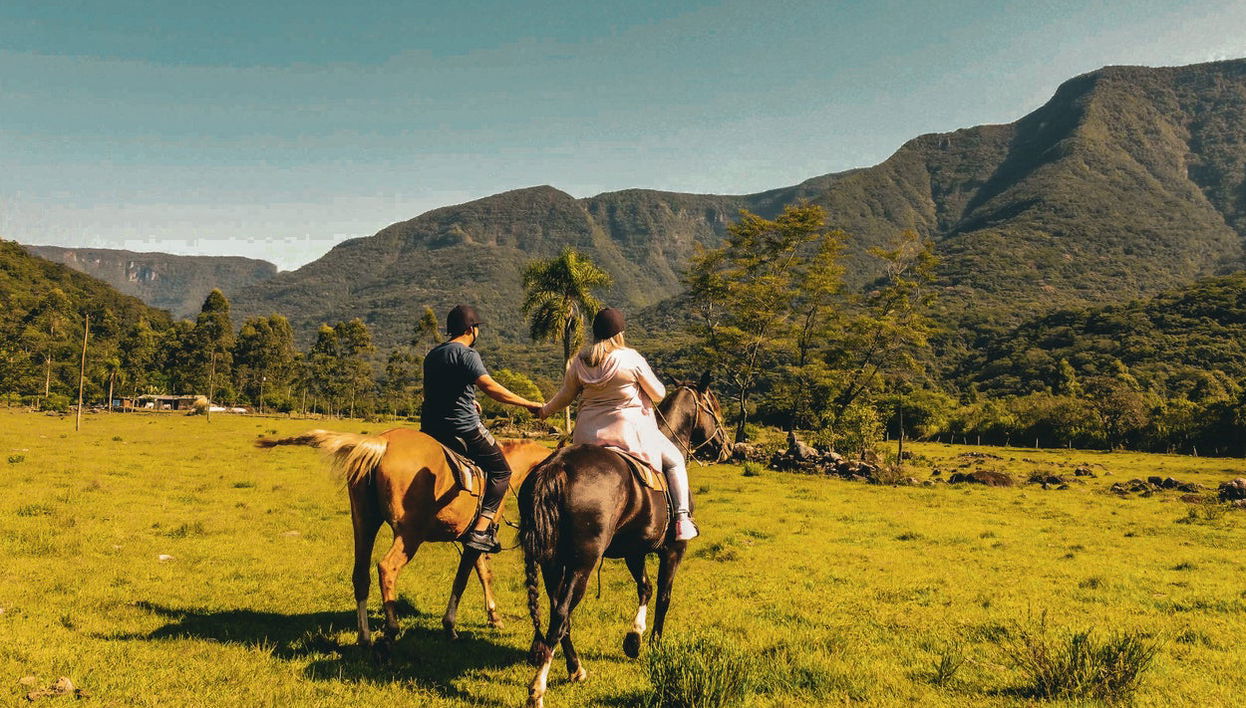 Horseback Riding in Praia Grande - Photo 1