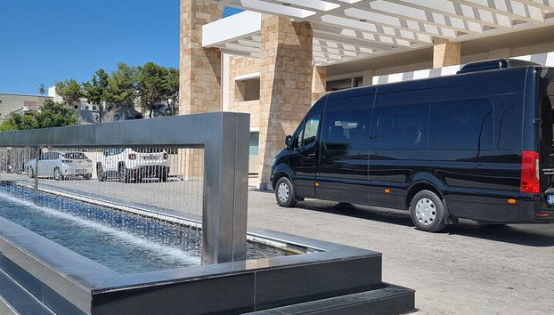 Transporte de e para hotéis no Aeroporto ou Porto de Rodes - Foto 4