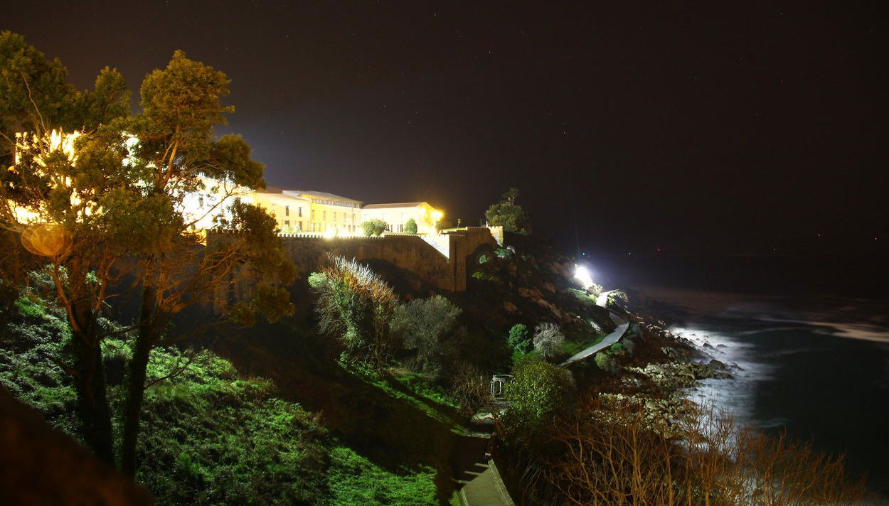 Free tour de los misterios y leyendas de Baiona - Foto 1