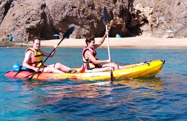 Kayak y snorkel en la playa de Papagayo desde Playa Blanca - Foto 7