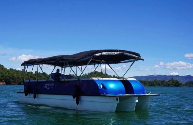 Paseo en barco privado por el embalse de Guatapé - Foto 2