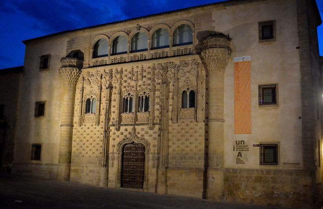 Baeza Night Tour - Photo 1