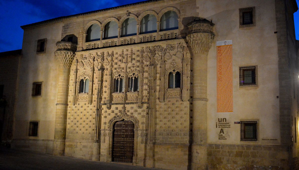 Baeza Night Tour - Photo 1