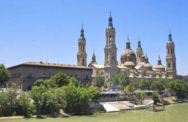 Ônibus turístico de Zaragoza - Foto 1