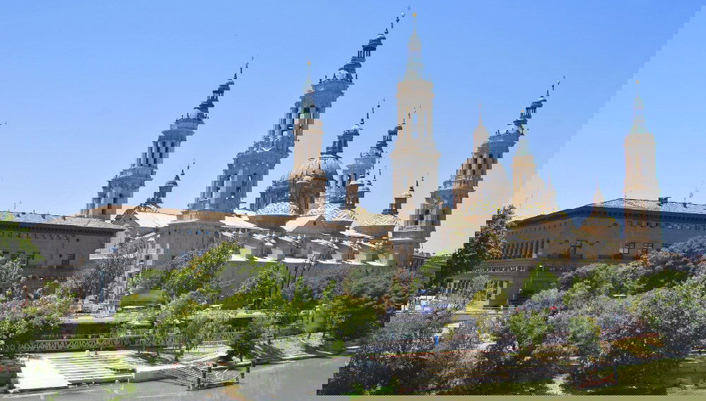 Bus touristique de Saragosse - Photo 1