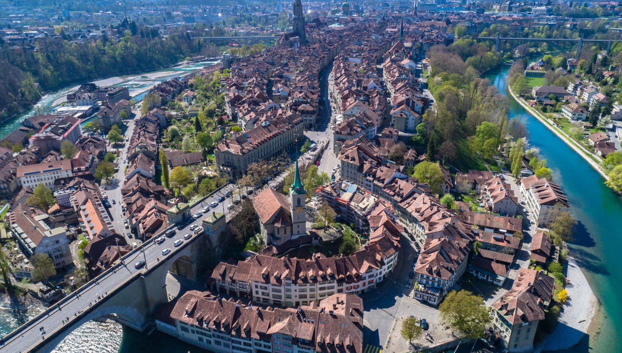 Paseo privado en helicóptero por Berna - Foto 1
