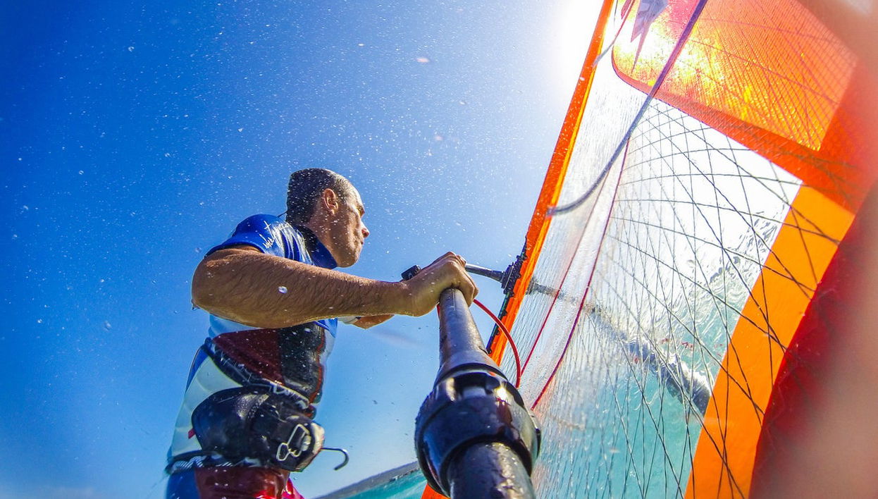 Curso de windsurf en Bentota - Foto 1