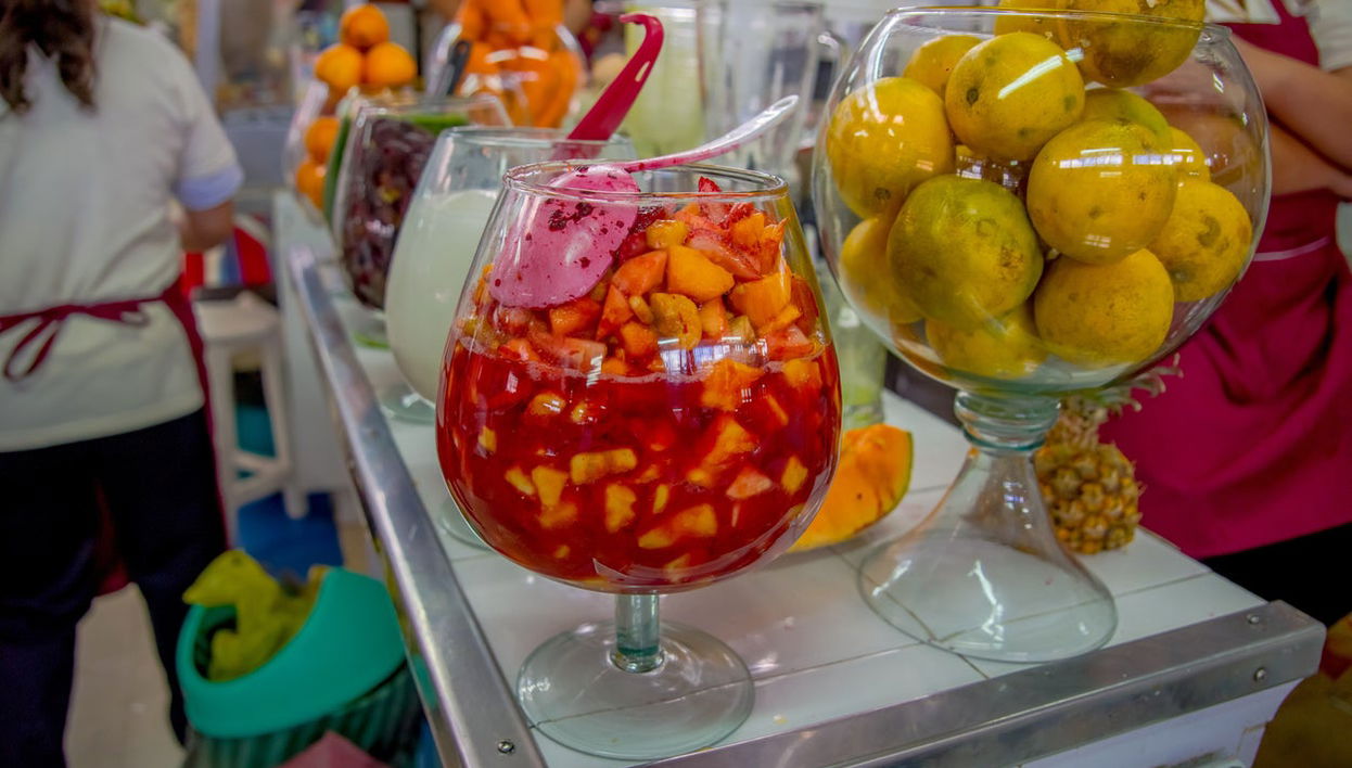 Tour de comida callejera por Quito - Foto 1