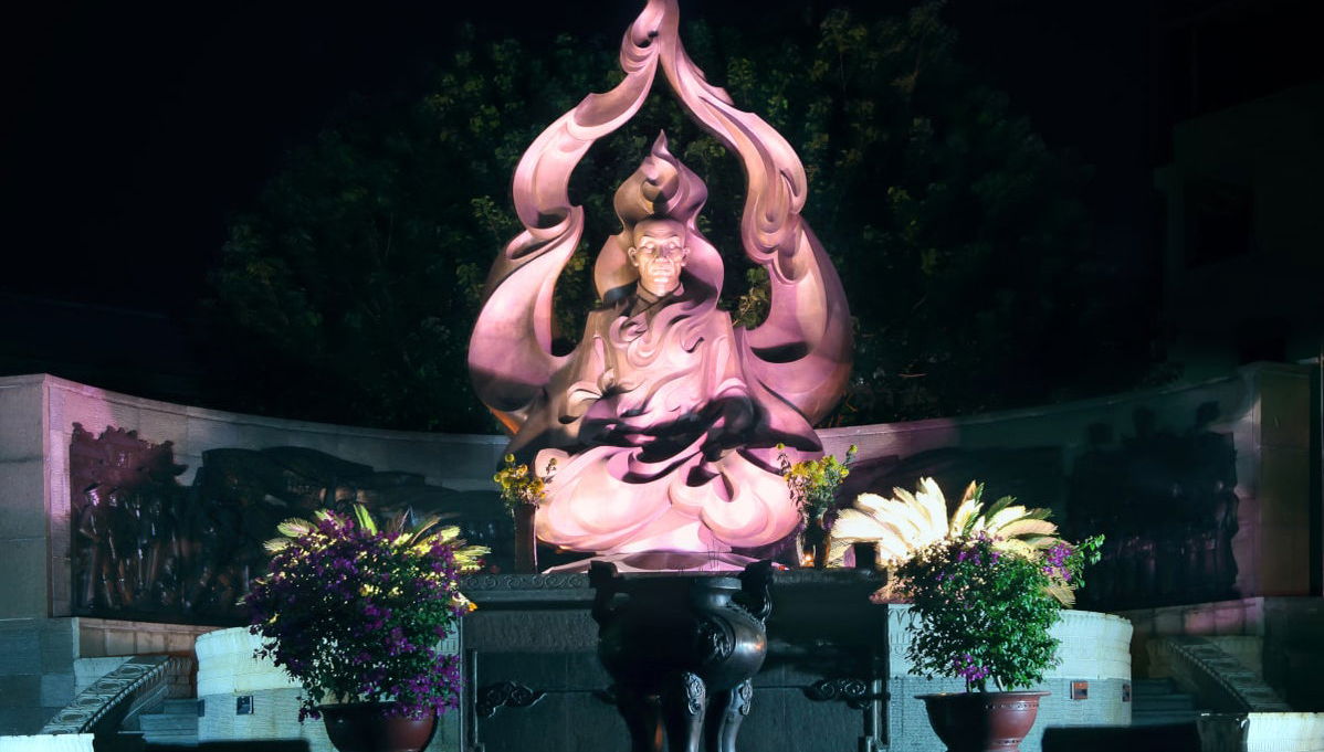 Tour nocturno en moto - Foto 1