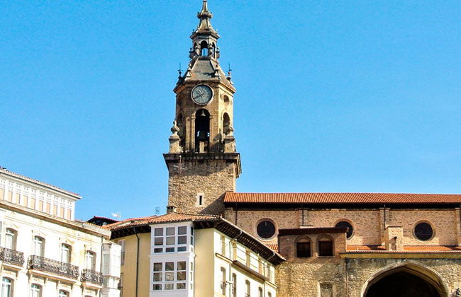 Excursión a Vitoria y las Salinas de Añana + Puente de Vizcaya - Foto 3