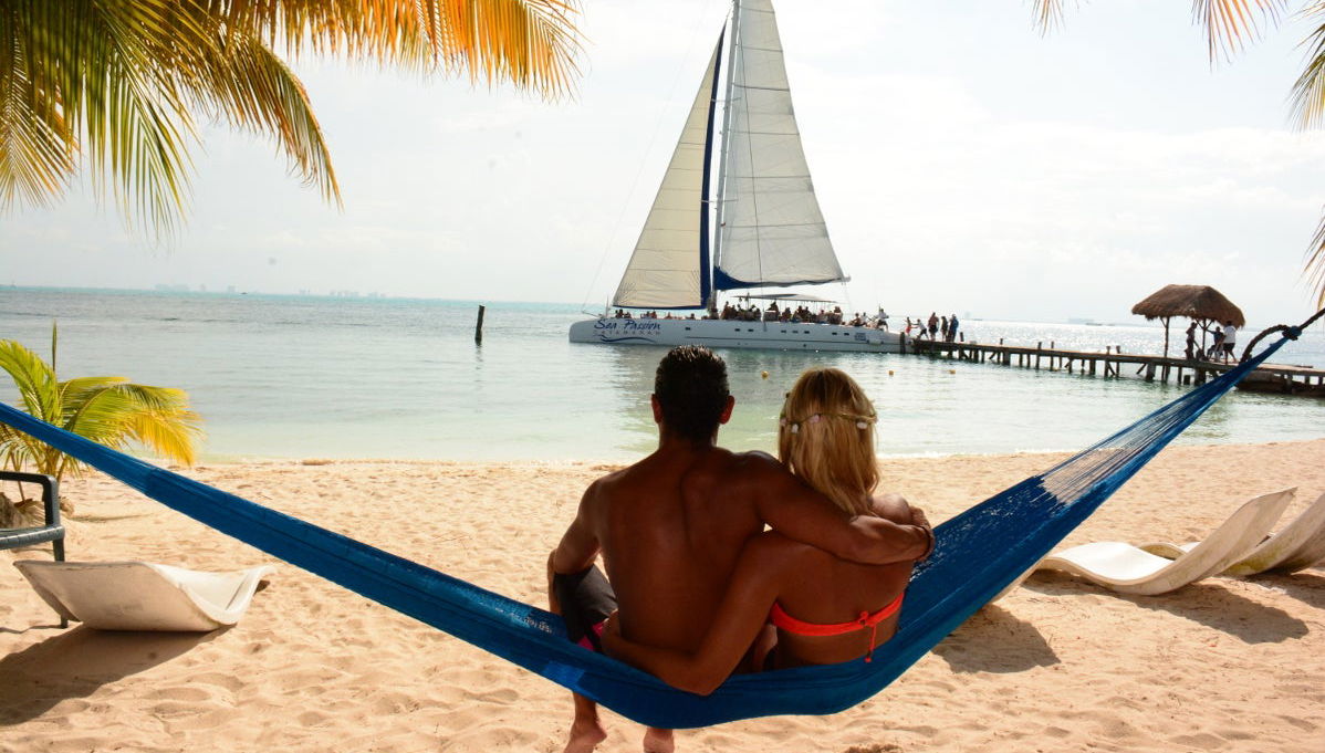 Excursion à Isla Mujeres en catamaran - Photo 1