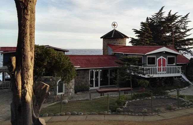 Isla Negra, Pomaire & Viña Undurraga Day Trip - Photo 5