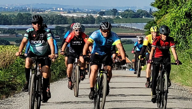 Tour de bicicleta por Holambra - Foto 2