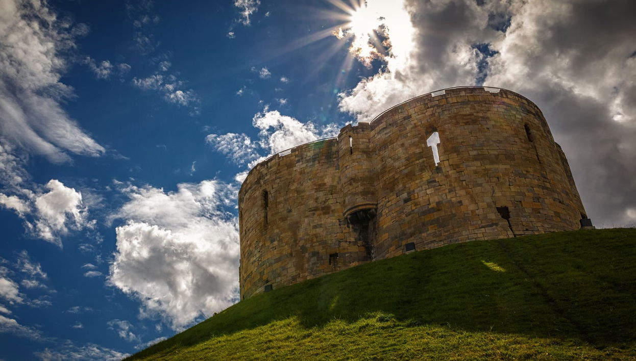 Entrada a Clifford's Tower - Foto 1