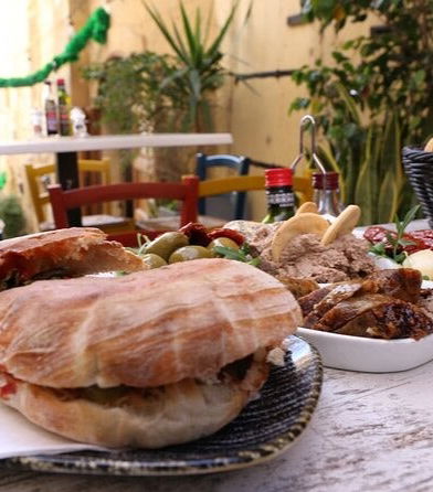 Foto de Tour de comida callejera por La Valeta