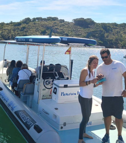 Foto de Paseo en lancha por Mongofre y el faro de Favaritx