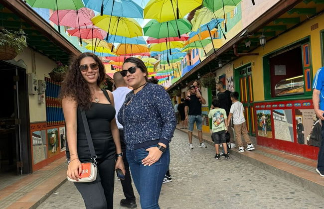 Excursión a Guatapé en chiva + Visita a la hacienda La Manuela - Foto 2