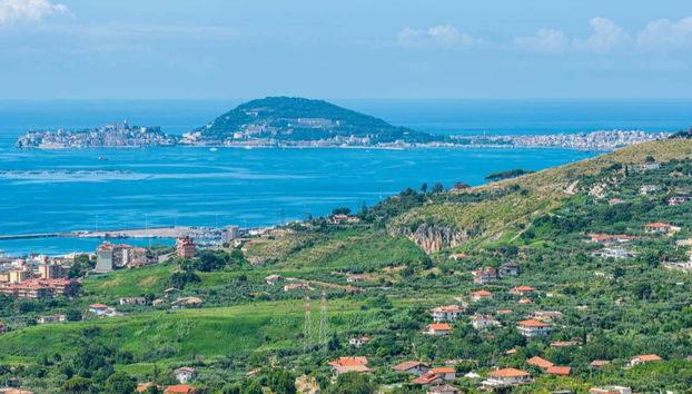 Paseo en barco por la península de Gaeta - Foto 2