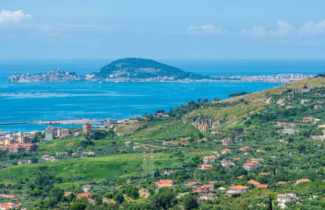 Paseo en barco por la península de Gaeta - Foto 1