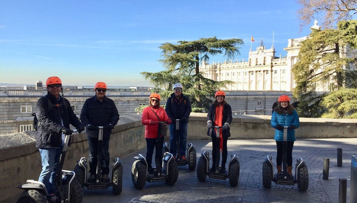 Tour de segway por Madrid - Foto 1