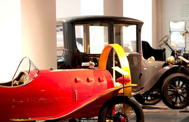 Entrada al Museo del Automóvil y la Moda - Foto 2