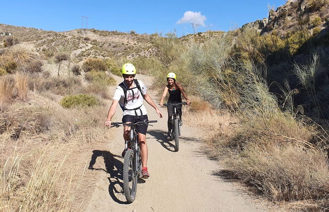 Tour en bicicleta eléctrica por Granada - Foto 2