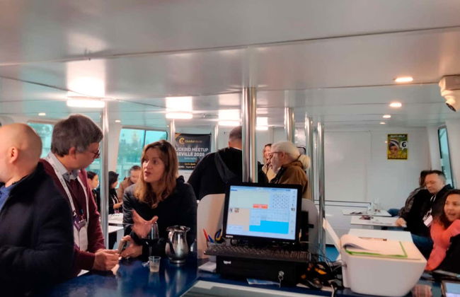 Paseo en barco por Sevilla con comida - Foto 18