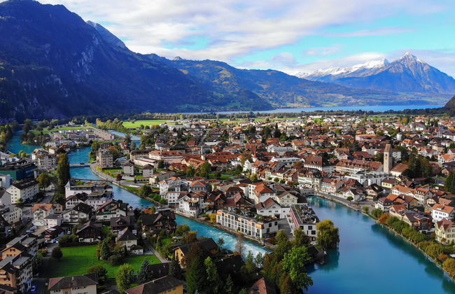 Excursão a Interlaken no Trem Verde dos Alpes suíços - Foto 1