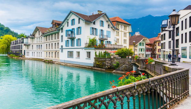 Excursión a Interlaken en el Tren Verde de los Alpes suizos - Foto 2