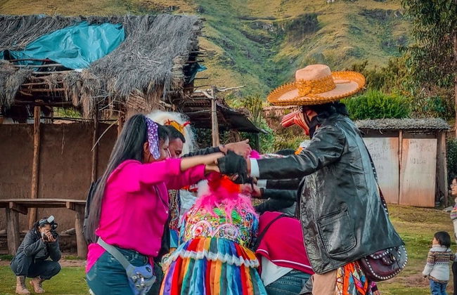 Cusco Bus Tour + Folkloric Show - Photo 4