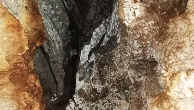 Visita guiada por la Cueva del Yeso - Foto 3