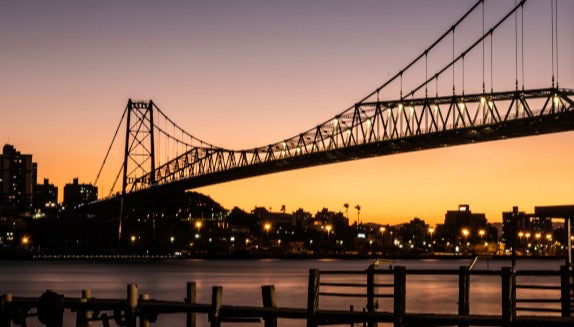 Ônibus turístico por Florianópolis ao entardecer - Foto 4