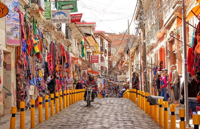 La Paz Tour & Folklore Show with Dinner - Photo 2