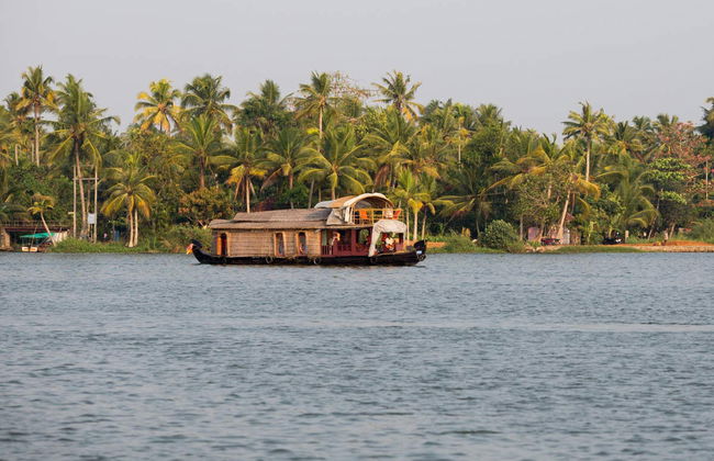 Crucero privado de 2 días por Alappuzha en una casa flotante - Foto 5