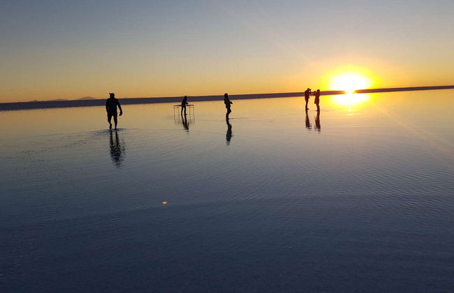 Excursión privada al salar de Uyuni al amanecer - Foto 2
