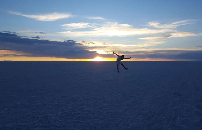 Excursión privada al salar de Uyuni al amanecer - Foto 4