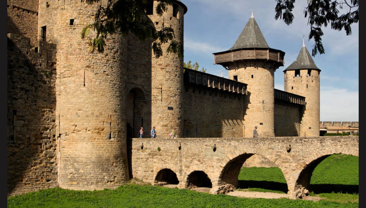 Entrada al castillo y murallas de Carcasona - Foto 1