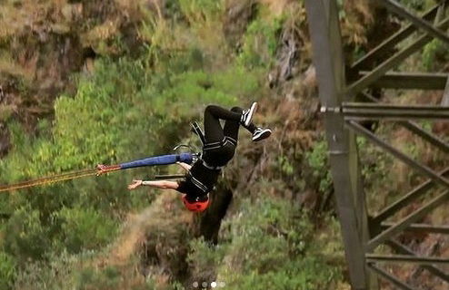 Bungee Jumping in Baños de Agua Santa - Photo 3