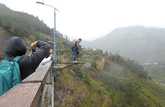 Bungee jumping em Baños de Agua Santa - Foto 1