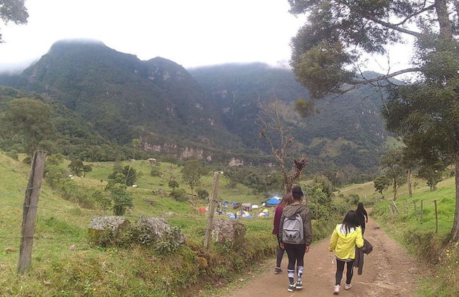 Trekking por el Parque Aventura La Chorrera - Foto 9