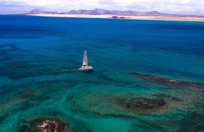 Alquiler de barco con patrón en Corralejo - Foto 7