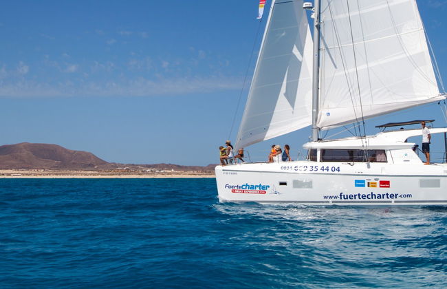 Alquiler de barco con patrón en Corralejo - Foto 8