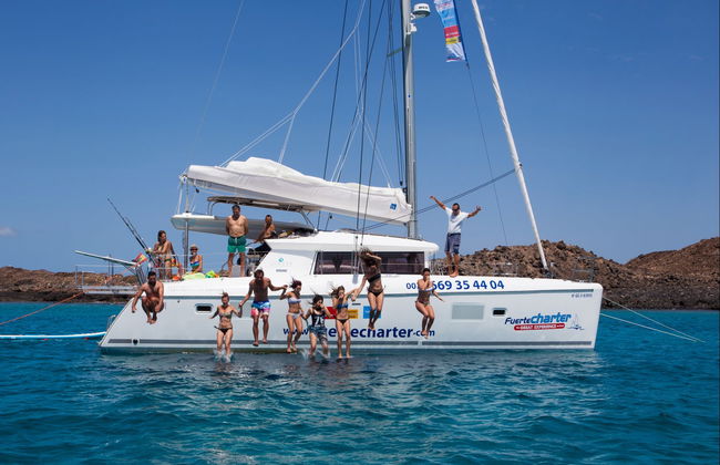 Alquiler de barco con patrón en Corralejo - Foto 4