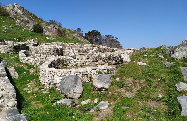 Tour privado por el castro de Santa Tecla - Photo 2