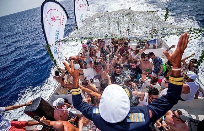 Fête sur un bateau + Boîte de nuit - Photo 1