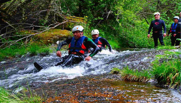 Descente de toboggan naturel