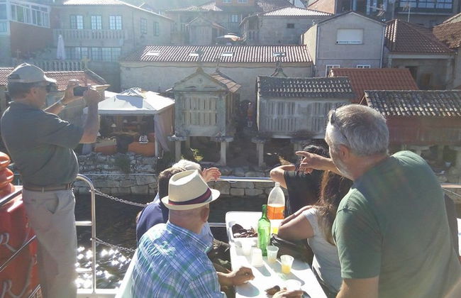 Paseo en barco por la ría + Degustación de mejillones desde Combarro - Foto 3