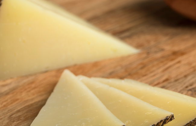 Visita a una fábrica de queso con degustación y taller - Foto 6