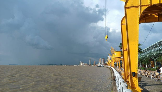 Passeio de barco ao entardecer por Belém - Foto 2
