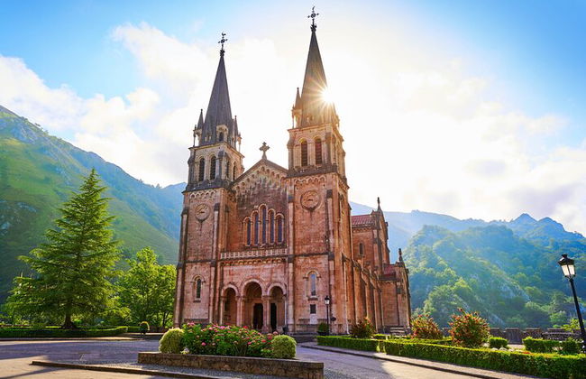 Tour a Lagos de Covadonga, Cangas de Onís e Lastres da Oviedo - Foto 6